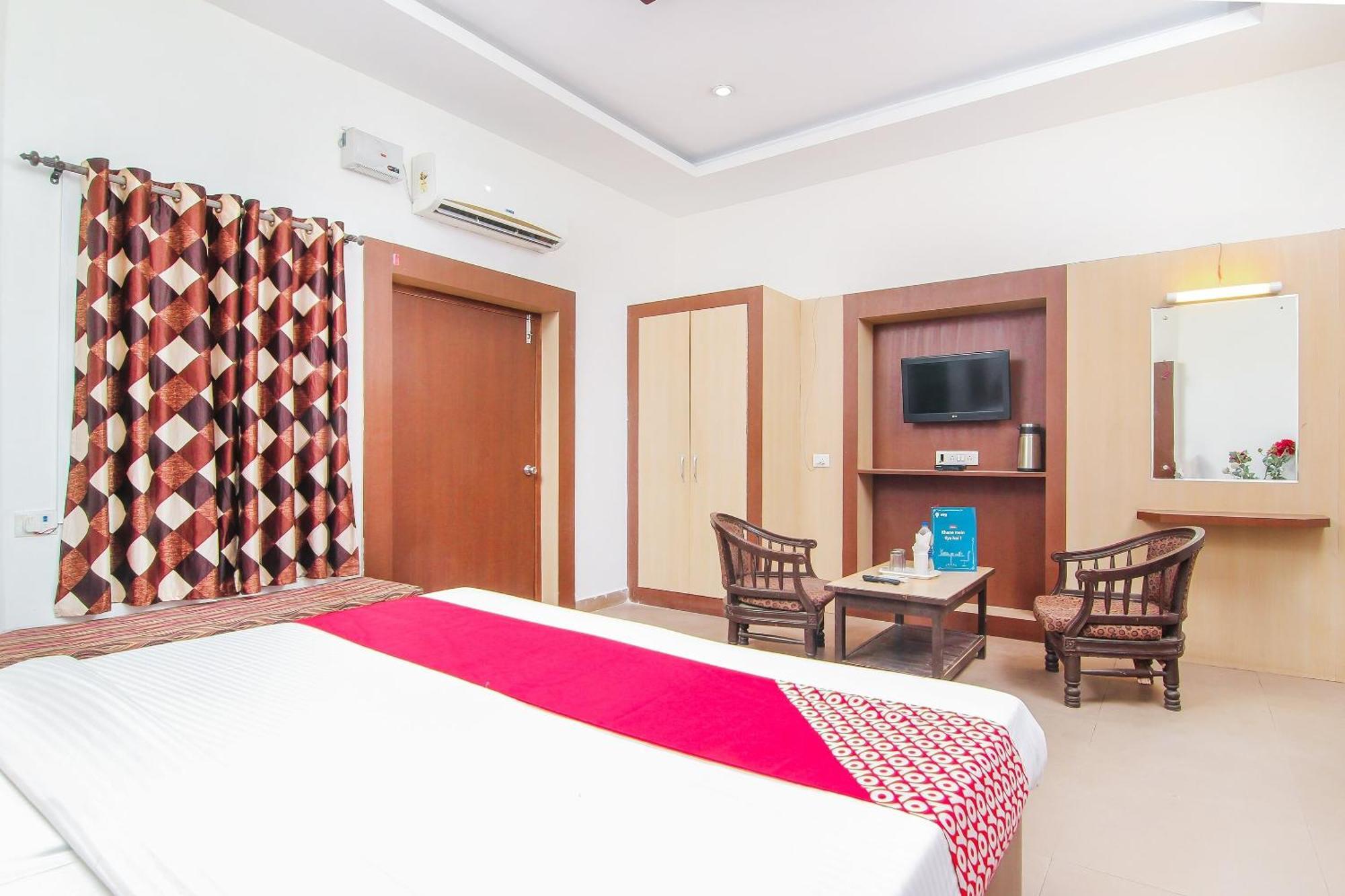 Lukergunj Holidays Prayagraj Exterior foto
