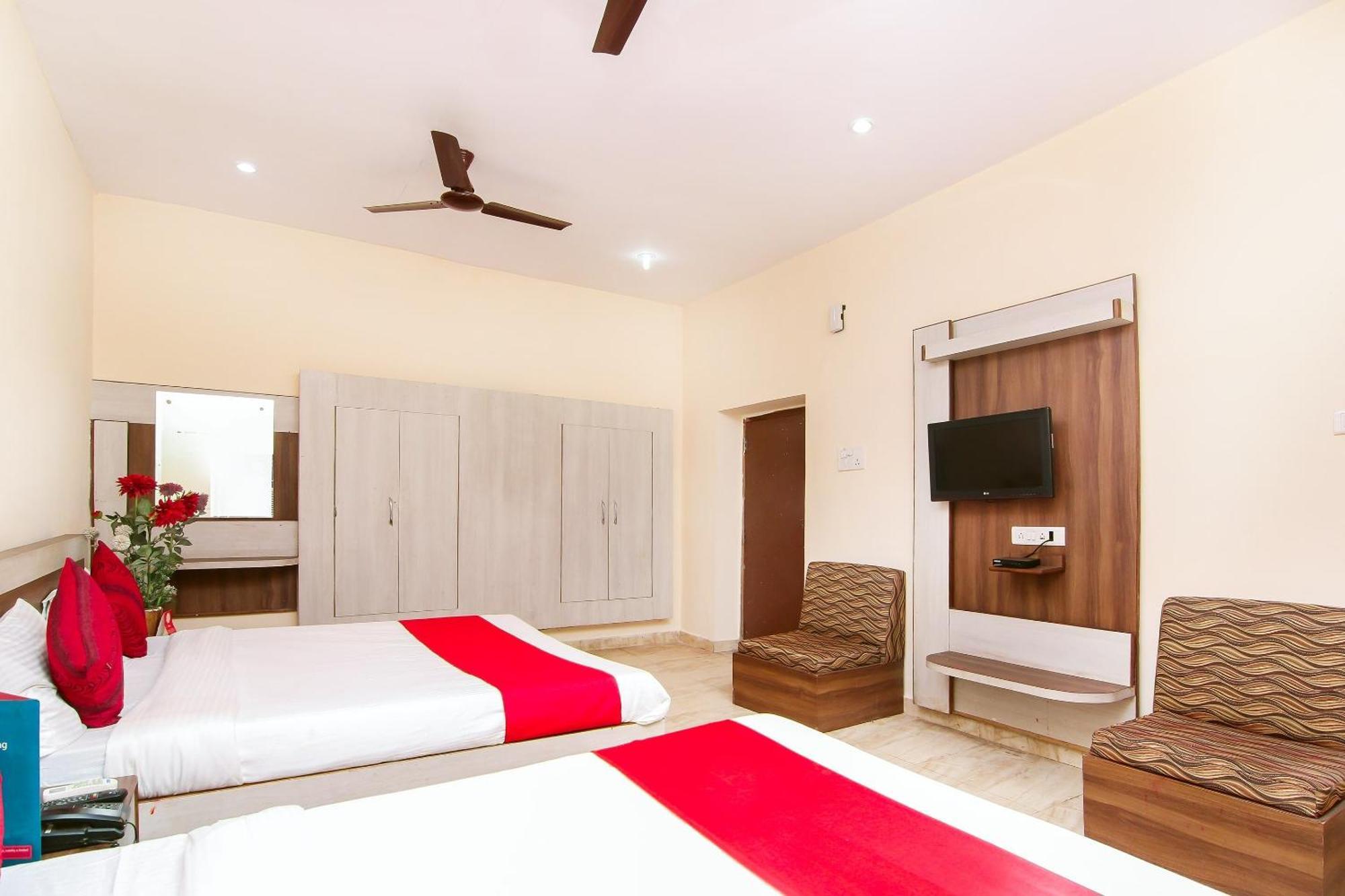 Lukergunj Holidays Prayagraj Exterior foto