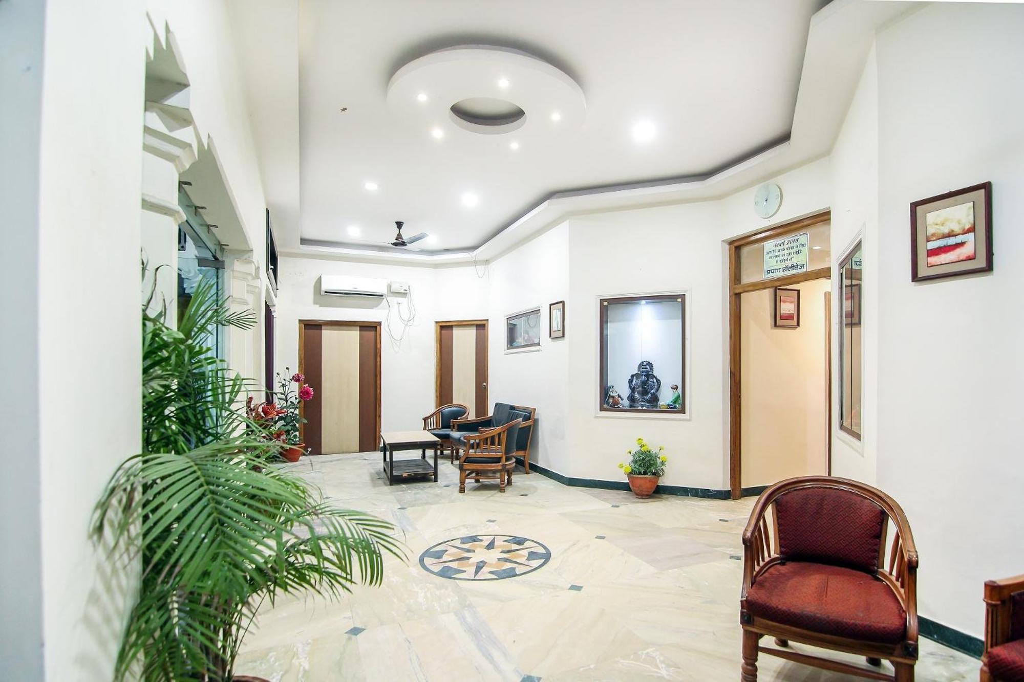 Lukergunj Holidays Prayagraj Exterior foto